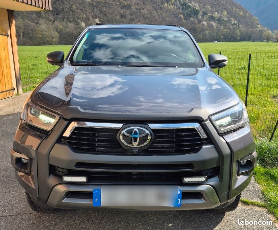 Toyota Hillux Invincible 2.8 D-4D X-Tra Cabine Invincible 4WD BVA RC21