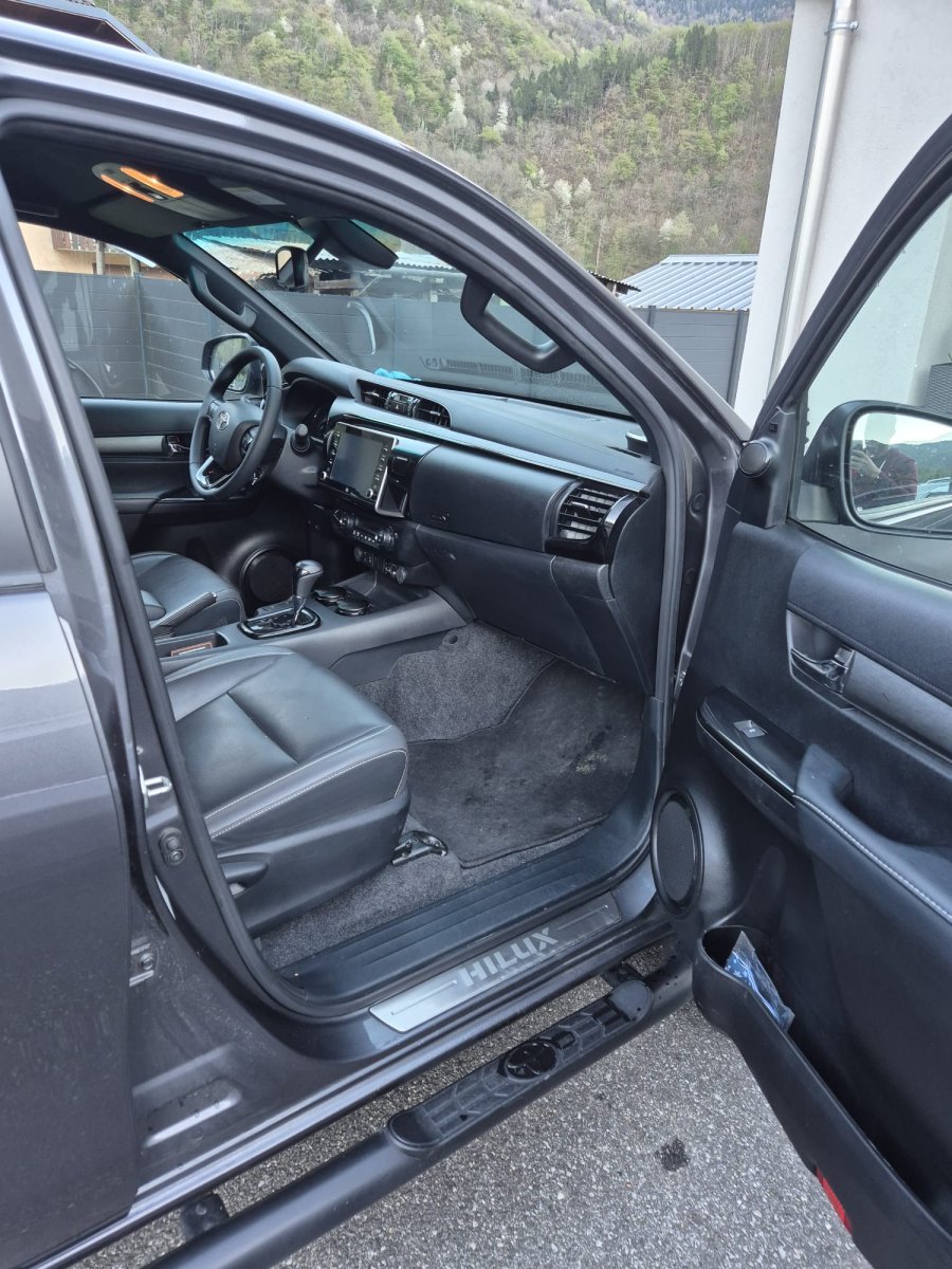 Toyota Hillux Invincible 2.8 D-4D X-Tra Cabine Invincible 4WD BVA RC21